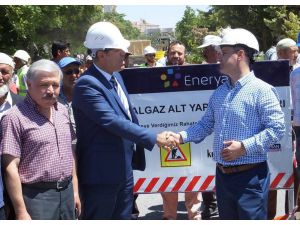Sultanhanı beldesinde doğalgaz altyapı temeli törenle atıldı