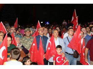 15 Temmuz’un yıldönümünde Akşehirliler demokrasi nöbeti tuttu