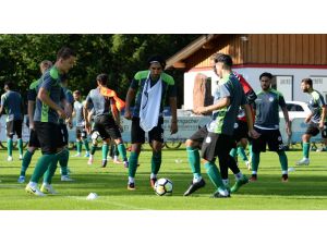 Atiker Konyaspor’un Avusturya kampı başladı