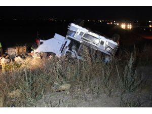 İnşaat malzemeleri taşıyan TIR takla attı: 1 ölü, 1 yaralı