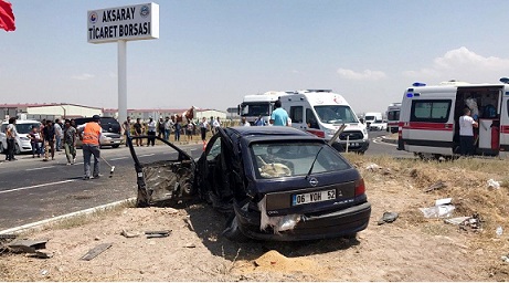 Aksaray’da iki otomobil çarpıştı: 2 ölü, 4 yaralı