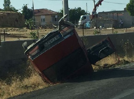 Ortaköy'de trafik kazası 2 yaralı