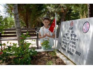 Konya’da mezarlıklarda ve şehitliklerde ziyaretçi yoğunluğu