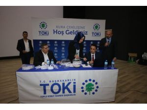 Beyşehir’de TOKİ kuraları çekildi