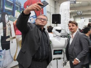 Milli İnsansı Robot Fabrikası Açıldı