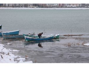 Beyşehir Gölü’nde avlanmaya kar molası