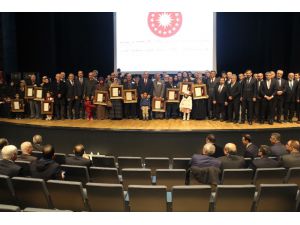 Konya’da şehit aileleri ve gazilere devlet ödünç madalyaları verildi