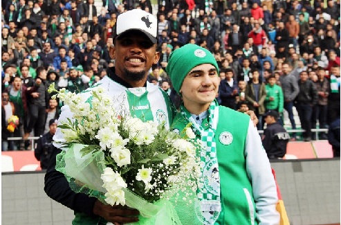 Eto’o, Atiker Konyaspor’a imzayı attı