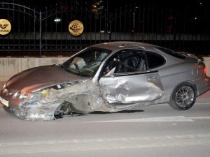 Konya'da kaza! Bu araçta burunları bile kanamadı!