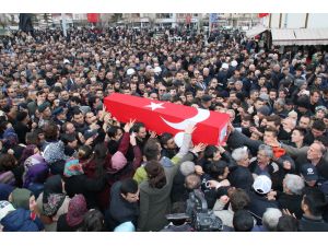 Kazada şehit olan Konyalı polis son yolculuğuna uğurlandı