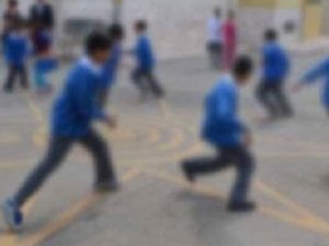 Okulda tecavüzü kameraya çektiler