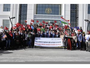 Selçuk’ta yabancı uyruklu öğrencilerden Zeytin Dalı Harekatına destek