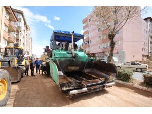 Beyşehir Belediyesi’nden sıcak asfalt atağı