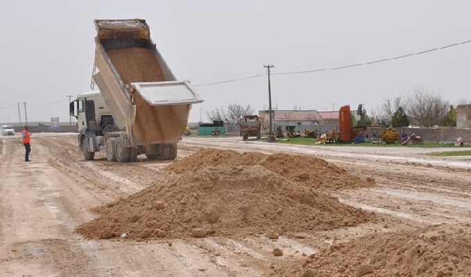 Aksaray İl Özel İdaresi Yeni Sezonun Asfalt Startını Eskil'den Verdi