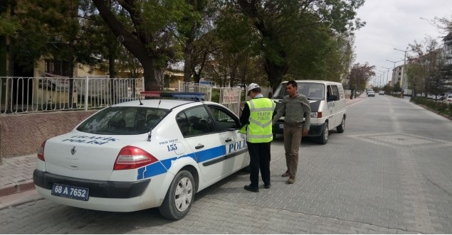 Eskil Emniyet Müdürlüğü'nün trafik denetimleri sürüyor