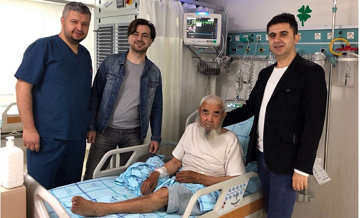 Aksaray'da ilk! Şahdamarı felçli hastaya stent takıldı