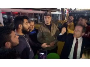 Abdüllatif Şener, üniversite öğrencileriyle tartıştı