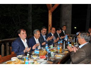 Başkan Akkaya’dan ilçe protokolüne iftar