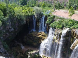 Göksu Şelalesi ziyaretçilerin uğrak mekanı haline geldi