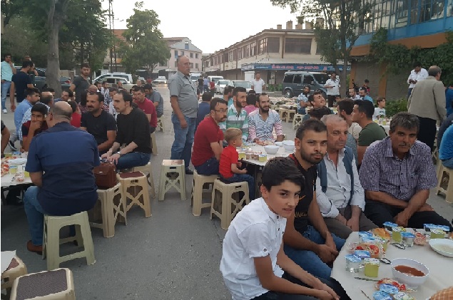 Kesmez ailesi iftar programında buluşturdu