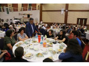 Başkan Özgüven, personelle iftarda bir araya geldi