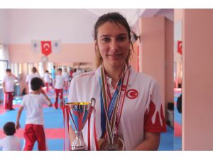 Sporu bırakacaktı, dünya ikincisi oldu