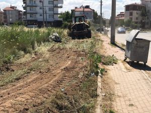 Beyşehir Belediyesinden boş arazilerde yangın önlemi