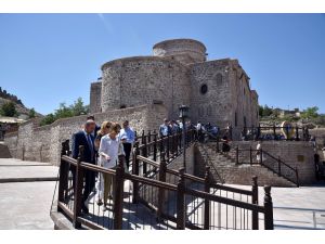 Büyükelçiler Konya’da tarihi mekanları gezdi