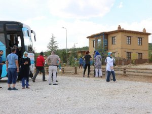 "Sonsuz Şükran Köyü"ne ziyaretçi ilgisi artıyor