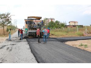 Beyşehir’de sıcak asfalt çalışmaları sürüyor