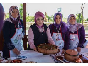 Geleneksel Konya yemekleri Meram’da yarıştı