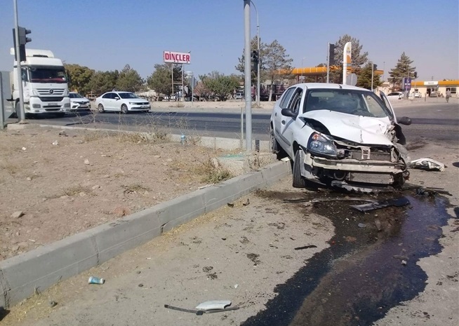 Aksaray Konya yolunda trafik kazası: 2 yaralı