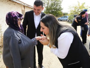 ​​​​​​​Yeşim Pekmez’den Baymış köyüne ziyaret