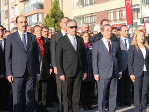 Vali’den İstiklal Marşı’nın gecikmesine tepki