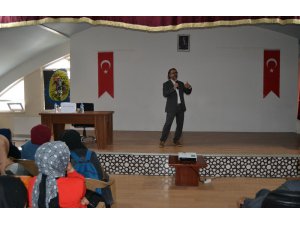 Kulu’da “Bilinçli aile, duyarlı gençlik" konulu konferans