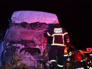 Aksaray’da tır önündeki tıra arkadan çarptı: 2 yaralı