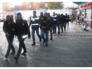 Kurusıkıları tabancaya dönüştürüp satan şüphelilere operasyon
