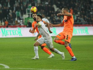 Spor Toto Süper Lig: Atiker Konyaspor: 0 - Aytemiz Alanyaspor: 0  (İlk yarı)