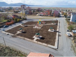 Beyşehir Belediyesi’nin park çalışmaları sürüyor