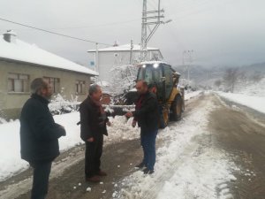 Akşehir Belediyesinden kar temizliği çalışmaları