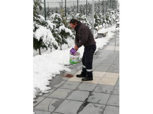 Aksaray Belediyesi doğaya yem bıraktı