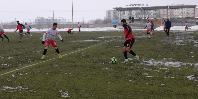 Eşmekayaspor hız kesmiyor