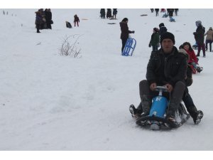 Konya Aladağ’da kızak keyfi