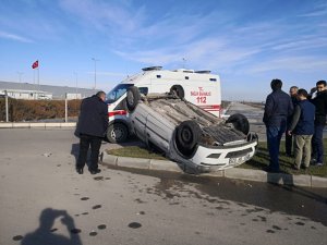 Aksaray-Konya Yolunda Otomobil Takla Attı: 1 Yaralı