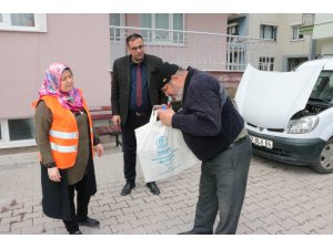 Beyşehir Belediyesinden vatandaşlara ücretsiz bez alışveriş torbası