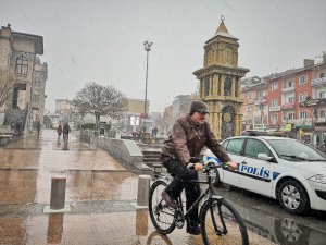 Aksaray’da kar yağışı