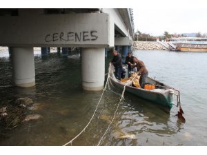 Beyşehir Gölü’nde avcılardan balık kaçağına ağlı önlem