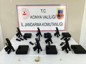 Konya’da 7 adet glock marka silah kaçak yolla satılırken ele geçirildi