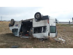 Aksaray’da minibüs devrildi: 1 yaralı