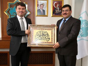 Kulaklıoğlu’undan yeni Başkan Evren Dinçer’e hayırlı olsun ziyareti